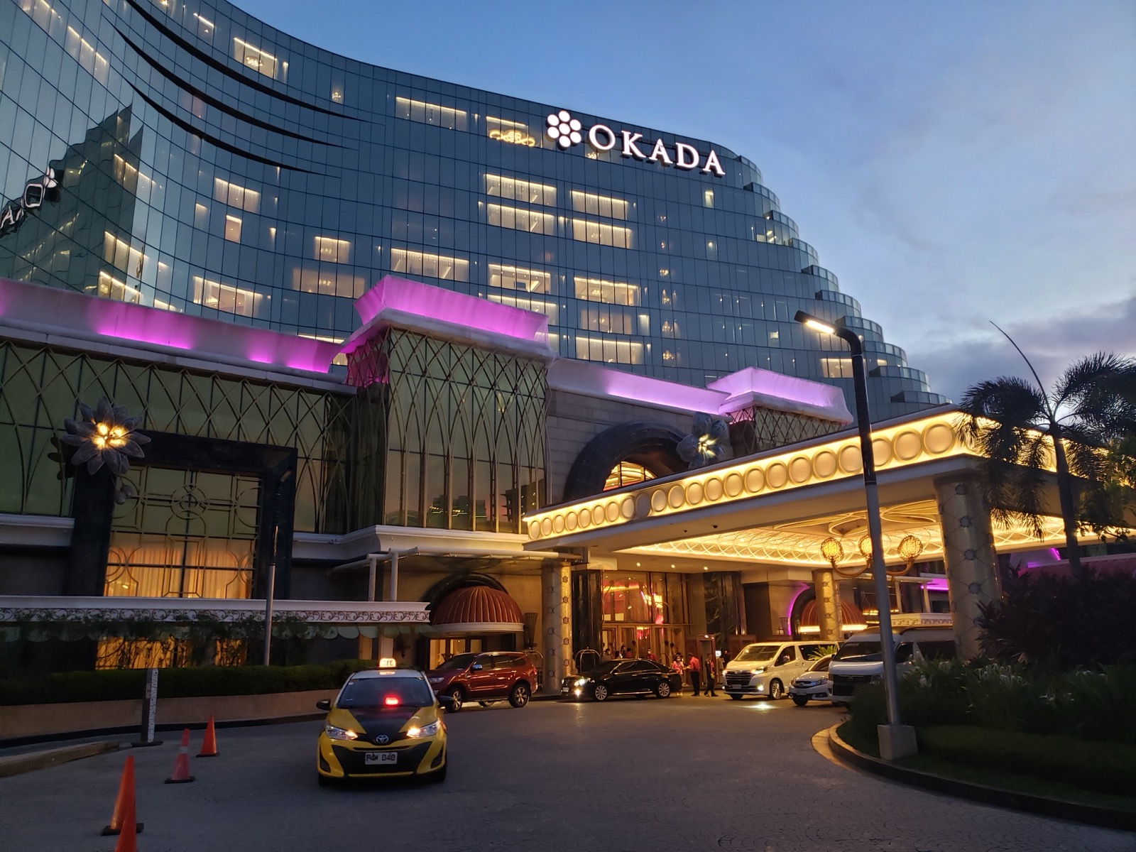 Okada Manila(オカダ・マニラ) — Entertainment City の豪華なIRカジノ外観