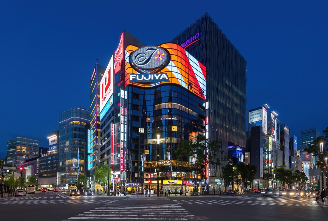 銀座のイメージ（夕暮れの銀座）