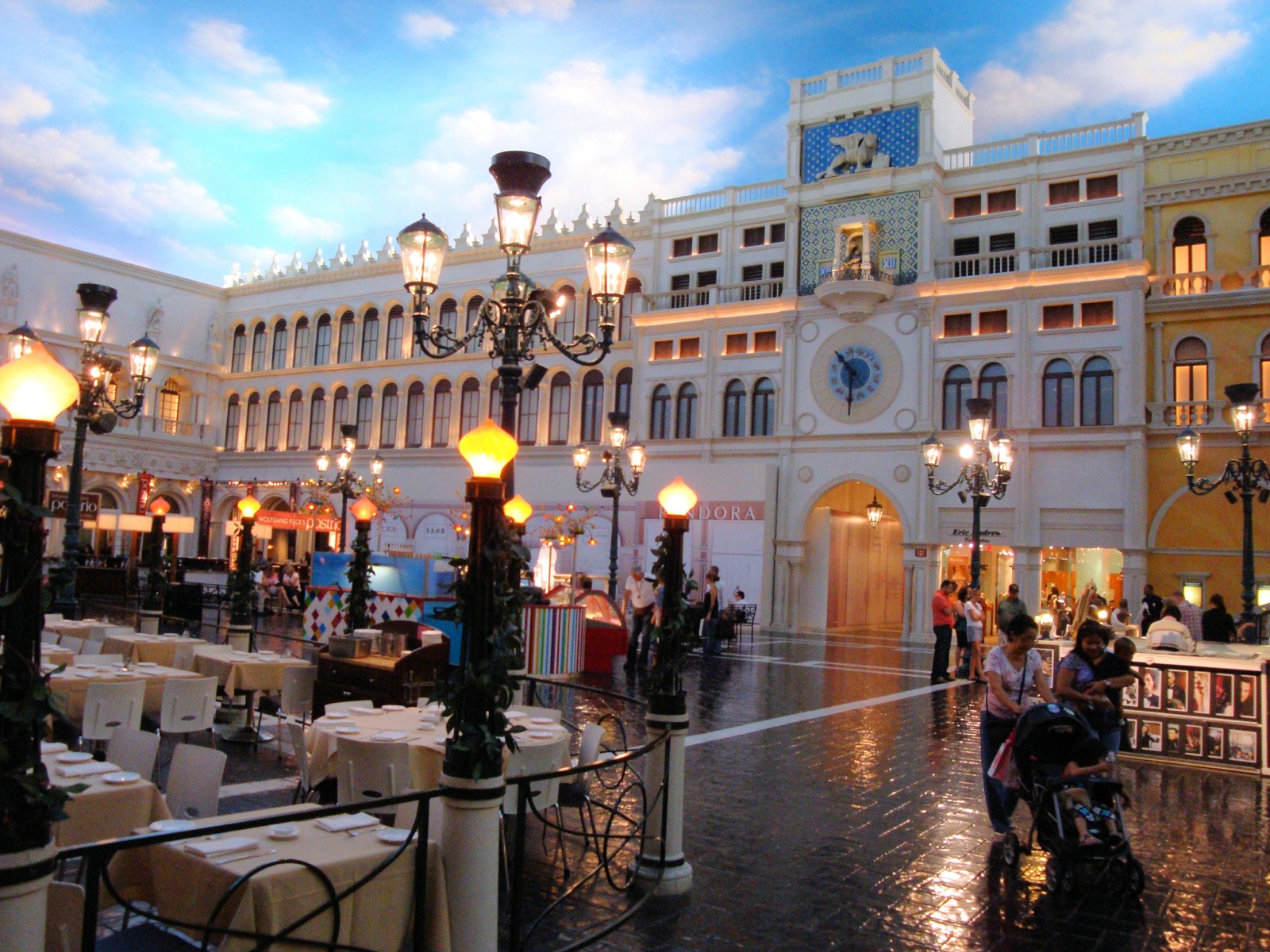 The VenetianのGrand Canal Shoppesの風景(2010年撮影)